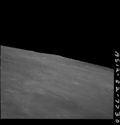 AS 12-52-7730 - Lunar Horizon
View from lunar orbit
Parole chiave: The Moon from orbit