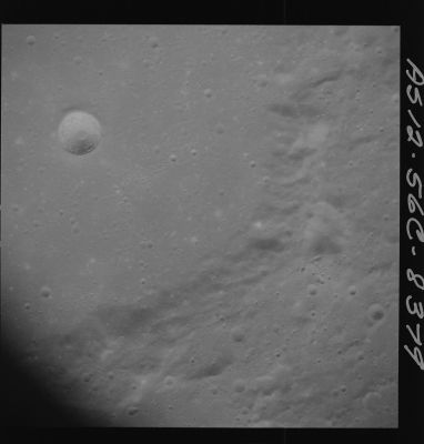 AS 12-56C-8379 - Highlands & Craters
Image Collection:  70mm Hasselblad 
Mission: Apollo 12 
Magazine:  56C 
Magazine Letter:  CC 
Film Width:  70 mm 
Film Color:  black & white 
Feature(s):  Descartes; Lalande; McClure and Teophilus
Parole chiave: The Moon from orbit - Highlands&Craters