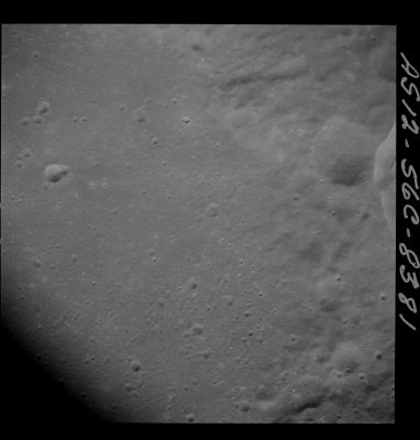 AS 12-56C-8381 - Highlands & Craters
Image Collection:  70mm Hasselblad 
Mission: Apollo 12 
Magazine:  56C 
Magazine Letter:  CC 
Film Width:  70 mm 
Film Color:  black & white 
Feature(s):  Descartes; Lalande; McClure and Teophilus
Parole chiave: The Moon from orbit - Craters and Highlands