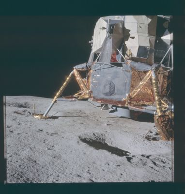 AS 14-66-9254 - The (fragile-looking) Lunar Module
nessun commento
Parole chiave: The Lunar Module