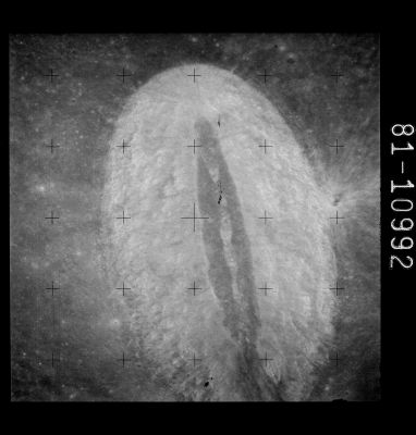 AS 15-81-10992 - Messier Crater, from atop
Image Collection:  70mm Hasselblad 
Mission: Apollo 15 
Magazine:  81 
Magazine Letter:  QQ 
Latitude:  1,5° South
Longitude: 48° East
Lens Focal Length:  500 mm 
Camera Look:  n.a. 
Camera Tilt:  Vert 
Camera Altitude:  120 Km 
Sun Elevation (on local horizon):  67° 
Film Type:  3401 
Film Width:  70 mm 
Film Color:  black & white 
Feature(s):  Messier
Parole chiave: The Moon from orbit - Craters - Messier