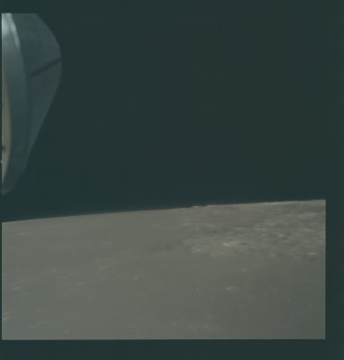 AS 15-91-12387 - Lunar Horizon
nessun commento
Parole chiave: The Moon from orbit