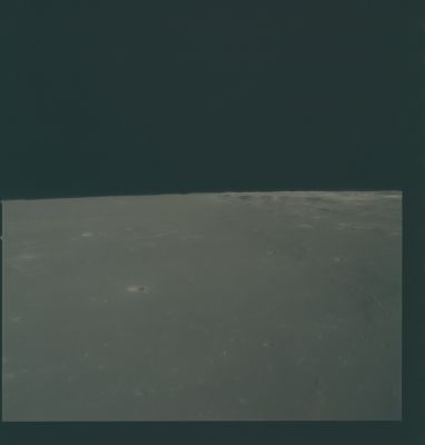 AS 15-91-12389 - Silent running
nessun commento
Parole chiave: The Moon from orbit