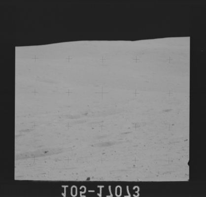 AS 16-105-17073 - Lunar Panorama (3)
NASA - Minimal Info:"Charlie (Duke) has started another series of left to right photographs of the midslope of Stone Mountain".
Parole chiave: Lunar Panorama - Stone Mountain