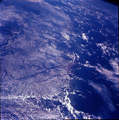 Gemini 10: Land, Sea, Rivers and Clouds
Parole chiave: Postcard from Space