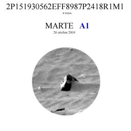 Just a "fragment"
Porzione superiore (rectius: angolare) di un macigno semisepolto. Non crediamo si tratti di un'Anomalìa di Superficie.
Parole chiave: Martian Surface - Rocks, Sand and Debris