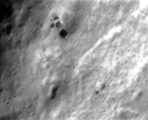 Rocky Outcrop on 433-Eros (3D - credits: Dr G. Barca - Lunexit Team)
nessun commento
Parole chiave: 3D - Asteroids - 433-Eros