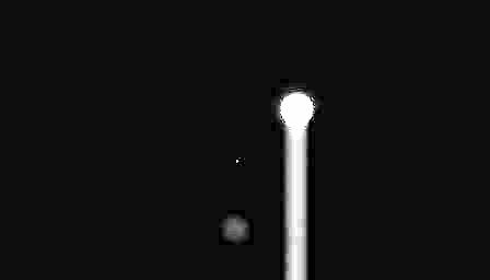 Objects near the Sun? - Sol 6
L'Effetto "Goccia" che viene provocato dal Sole - ripreso a fuoco diretto - è palesemente ovvio (un mero effetto di over-saturazione). Ma che cosa sono gli altri oggetti che appaiono nel frame?!?...

M.L.S.T.: 15:26:08
Camera elevation: 36,5227°
Azimuth: 241,593° 
Parole chiave: The Sun from Mars - Controversial