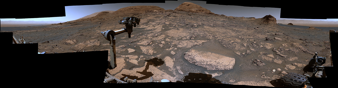 Funny Sky... - Sol 3167
La NASA ci dice che si tratta di "false colors" (od anche "white balanced"). Va bene. Ci credo. O forse no...

Caption NASA originale: "Images of knobbly rocks and rounded hills are delighting scientists as NASA’s Curiosity Rover climbs Mount Sharp, a 5-mile-tall (such as approx. 8-Km tall) mountain within the 96-mile-wide (such as about 154-Km wide) basin of Mars’ Gale Crater. The rover’s Mast Camera, a.k.a. MastCam, highlights those features in a panorama captured on July, 3rd, 2021 (i.e. the 3167th Martian Day, or Sol, of the Mission)".

This location is particularly exciting: Spacecraft orbiting Mars show that Curiosity is now somewhere between a Region enriched with clay minerals and one dominated by salty minerals called Sulfates. The mountain’s layers in this area may reveal how the ancient environment within Gale Crater dried up over time. Similar changes are seen across the planet, and studying this Region up close (---> da vicino) has been a major long-term goal for the mission.

"The rocks here will begin to tell us how this once-wet planet changed into the dry Mars of today, and how long habitable environments persisted even after that happened,” said Abigail Fraeman, Curiosity’s deputy project scientist, at NASA’s Jet Propulsion Laboratory in Southern California".

The "Dry Mars of today"... Mmmmmhhhhh.... Are we really sure about that?!? I am not. And You?!?
Parole chiave: Martian Surface