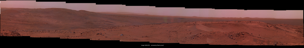 Home Plate: Educational n. 3 - Sol 621 (an Image-Mosaic in possible Natural Colors by Dr Marco Faccin - Lunexit Team)
Questa serie di 4 Panorami l'abbiamo chiamata "Educational", perchè si tratta di Materiale Educativo, nel senso più puro del termine. 

Ore ed ore di processing, assemblaggio e calibrazione di frames, spese all'unico fine di offrire ai nostri Amici Lettori, un "Quadro VALIDO e Realistico" - certamente alternativo ai soliti lavoretti (svogliati, malfatti e ripetitivi) "Made by NASA" e comunque genuino, poichè ottenuto processando il materiale NASA-RAW in maniera Scientifically Correct - e cioè in compiuta armonia ed in stretta ottemperanza ad una serie di logiche e razionali assunzioni di base afferenti il Pianeta Rosso che, ormai, noi riteniamo dovreste conoscere più che bene (exx.: Luminosità Media, TAU, S.I.A. all'ora dello/degli scatto/i etc.).

E, già che ci siamo, un promemoria: Lunexit, tramite i propri Attori (dal Presidente, ai Soci Attivi e sino al più "fresco" dei Junior Partners), fa Cultura e Divulgazione. Da DIECI anni (SEI dei quali spesi sul www).

Ora, dato che, in questo Paese, la nostra Mission (che, ricordatelo, COSTA UN'ENORMITA', MA NON RENDE!) non è neppure apprezzata in maniera adeguata, si è deciso che alcune variazioni sostanziali alla nostra struttura verranno apportate nei prossimi mesi. Lunexit non morirà, ma cambierà. Profondamente.

Scusateci, ma era necessario dare un "segnale forte", perchè le buone intenzioni ed i complimenti (al pari degli insulti) sono il sale della Vita. Ma di solo sale, si sa, non si campa...

Dr Paolo C. Fienga (PhD) - Lunar Explorer Italia
           Presidente e Socio co-Fondatore
Parole chiave: Mars Panorama - Gusev Crater - Home Plate