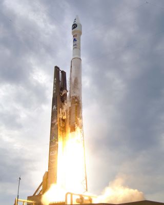 Liftoff...To the Moon!
nessun commento
Parole chiave: Spacecraft - Lunar Reconnaissance Orbiter