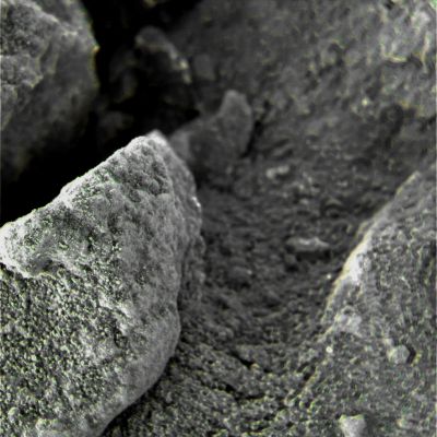 Is There Life On Mars?
Is there Life on Mars? Questa domanda, che è anche il titolo di un grande (e datato!) successo di David Bowie (...o "l'Uomo che cadde sulla Terra", come dicono molti dei suoi Fans...), non può, a questo punto della Storia di Lunar Explorer Italia, non diventare oggetto di una Galleria ad hoc.

Curata dal Dr Gianluigi Barca (Presidente di Lunexit, Sez. Liguria e Piamonte) e dal Dr Marco Faccin (Tecnico dell'Immagine e Ricercatore Senior), con la collaborazione del Dr Paolo C. Fienga (Presidente di Lunexit, Direz. Generale), questa Galleria mostrerà un quantitativo - riteniamo - impressionante di frames Spirit ed Opportunity che, una volta processati usando la Tecnica che abbiamo battezzato "Superdefinizione" e, talvolta, ulteriormente elaborati attraverso il Processo - Made by Lunexit - conosciuto come "MULTISPECTRUM", Vi mostreranno Marte come - REALMENTE - non lo avevate MAI visto prima.

La Superdefinizione, una Tecnica "semi-artigianale" di Elaborazione delle immagini originariamente adottata dalla NASA per migliorare la qualità visiva dei primi frames "Marziani" (siamo nel periodo delle Missioni Viking e Pathfinder), è stata ridisegnata nelle sue linee essenziali (e quindi, in un certo senso, "reinventata" per meglio servire i nostri scopi) dal Dr Marco Faccin ed è poi anche stata ulteriomente raffinata dal Dr Gianluigi Barca. 
Ad essa, talvolta (ed al sussistere delle necessarie condizioni), potrà anche essere aggiunto il MULTISPECTRUM Processing il quale conferirà all'immagine nella sua versione "definitiva" le caratteristiche di colorazione e texture necessarie affinchè quanto ripreso possa essere visto dal Lettore "con Occhi Marziani" (ossìa il Lettore vedrà il Paesaggio di Marte ed i suoi dettagli "come se si trovasse in loco").

A tal riguardo - e per ottenere il massimo realismo - il processing addizionale alla Superdefinizione (ergo il MULTISPECTRUM Processing) considera, per ogni frame pubblicato, l'Ora Locale di Scatto (la quale, insieme alla Stagione in corso ed alla Opacità Atmosferica del momento - se conosciuta - diventa una funzione essenziale per stabilire le condizioni effettive di illuminazione del particolare ripreso).

Attraverso questo Lavoro (che non è "facile" nemmeno in teoria - figurateVi in pratica...) siamo giunti ad evidenziare dei particolari, in fondo ricorrenti in tutte le immagini, ma DECISAMENTE più evidenti nei frames ottenuti attraverso il Microscopic Imager di cui sono dotati entrambi i Rover, i quali, pur se non possono rispondere in maniera definitiva al nostro Quesito Origianale, certo lasceranno tanti LEGITTIMI dubbi agli Interpreti e, in ogni caso, aiuteranno (o, almeno, questo è quanto speriamo...) i Ricercatori e gli Appassionati di Marte & Dintorni a "VEDERE" cose che la NASA non si è mai neppure (pubblicamente, come ovvio...) sognata di mostrare.

Dunque Buon Viaggio e, che dite? Is There Life On Mars?!?...
Parole chiave: Microscopic Imager - Greenish Surface - Controversial