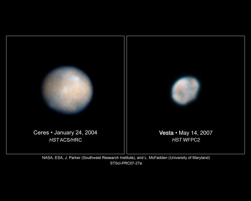 4-Vesta and 1-Ceres from HST (natural colors)
These Hubble Space Telescope images of Vesta and 1-Ceres show two of the most massive asteroids in the Asteroid Belt, a Region between Mars and Jupiter. 
The images are helping astronomers plan for the Dawn spacecraft’s tour of these hefty asteroids. On July 7, 2007, NASA is scheduled to launch the spacecraft on a 4-year journey to the Asteroid Belt. Once there, Dawn will do some asteroid-hopping, going into orbit around Vesta in 2011 and Ceres in 2015. Dawn will be the first spacecraft to orbit two targets. At least 100.000 asteroids inhabit the Asteroid Belt, a reservoir of leftover material from the formation of our Solar-System planets some 4,6 Billion Years (BY) ago.
Parole chiave: From Space Images - Hubble Space Telescope - Vesta and 1-Ceres