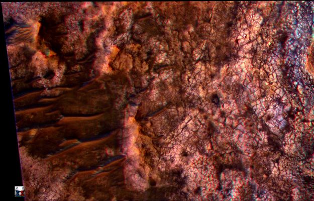 Dunes and Cracks (High-Def-3D; credits: Dr M. Faccin & Lunar Explorer Italia)
nessun commento
Parole chiave: Mars from orbit - Dunes and Tracks