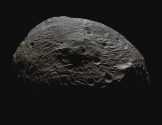 Features of 4-Vesta (Natural Colors; credits for the additional process. and color.: Dr Paolo C. Fienga - Lunar Explorer Italia)
Caption NASA:"NASA's Dawn Spacecraft obtained this image with its framing camera on July 18, 2011. It was taken from a distance of about 6500 miles (approx. 10.500 Km) away from the Protoplanet 4-Vesta. The smallest detail visible is about 1,2 miles across (approx. 2 Km).
Parole chiave: Asteroids - 4-Vesta