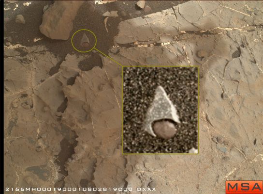 This is really interesting! (Credits: MarsSurfaceAnomalies.com)
Guardare e farsi un'idea. Strana configurazione. Molto strana.
Parole chiave: Martian Surface