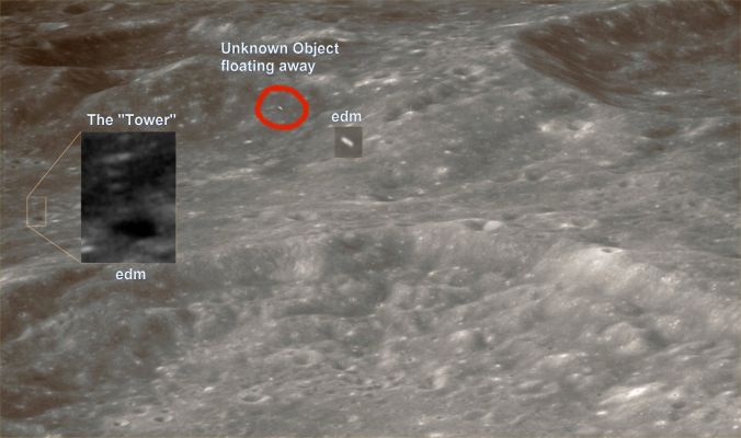 AS 08-13-2268 - Possible Lunar Tower and UFO (edm)
Dal nostro Caro Amico e Partner, il Sig. Enzo Mancuso, un dettaglio davvero incredibile emerge da un (vecchio) frame orbitale Apollo 8. Premettiamo che il dettaglio controverso, guardando il file in full-frame e formato originale TIFF, risulta praticamente invisibile e questo rende la possibile Scoperta di Enzo ancora più straordnaria.

Per quanto attiene lo specifico del rilievo superficiale, possiamo tranquillamente parlare di Anomalìa (probabilmente una Struttura Effimera, comunque affascinante): si tratta di una sorta di "Torre" che, formata da 3 (o forse 4) anelli sovrapposti, pare fluttuare (ed in effetti diremmo che proietta un'ombra) sul Suolo Lunare. 
Il dettaglio, nel frame originale, tende a confondersi con lo sfondo a cui accede e del quale sembra condividere colore e texture (anche se l'albedo della "Torre" si direbbe leggermente più alta). 

Se non si tratta di Struttura Effimera, l'oggetto individuato da Enzo Mancuso è certamente un manufatto Alieno, e questa eventualità rende il frame di Valore comunque Storico.

Da notare, inoltre, leggermente spostato sulla Sx dell'Osservatore (e, riteniamo, non molto lontano dalla "Torre"), un oggetto a forma cilindrica, liscio e dall'albedo elevata, che pare galleggiare nello Spazio Circum-Lunare.
Parole chiave: The Moon from orbit - Controversial