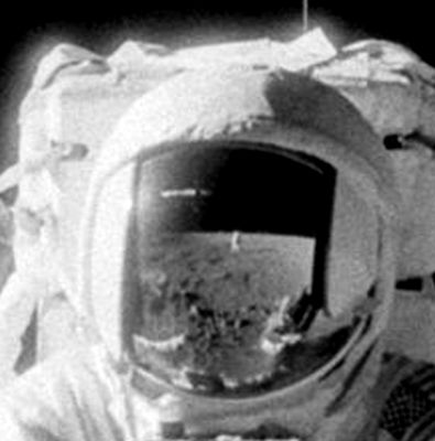 AS 12-49-7318 - Mysterious reflection... (HR; additional process. by Dr M. Faccin)
nessun commento
Parole chiave: Controversial Frame