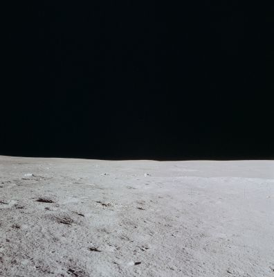 AS 14-66-9291 (HR) - Looking for the Blue Flare... (3)
Difficile dare opinioni definitive al riguardo e quindi ci fermiamo ai fatti: la Blue Flare che si vede in AS 14-66-9286, 9297 e 9299 (ed anche in svariati altri frames - due addirittura orbitali! - meno noti, ma certo non meno intriganti ed affascinanti) sembra proprio la Blue Flare dei frames 9290, 9295 e 9301 (provate, per questi ultimi, a vedere le loro versioni Original Uncompressed nella Sezione "Apollo: the early NASA Original Apollo Frames"). 

Sembra...

...E per gli Amanti dei minimi dettagli, anche il frame AS 66-9293 ci mostra qualcosa che potrebbe essere (ANCORA UNA VOLTA!) la Blue Flare...
Parole chiave: Lunar Horizon