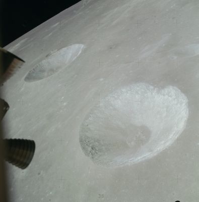 AS 15-87-11703 - Macrobius Crater ("A" and "B")
nessun commento
Parole chiave: The Moon from orbit - Craters - Macrobius "A" and "B"