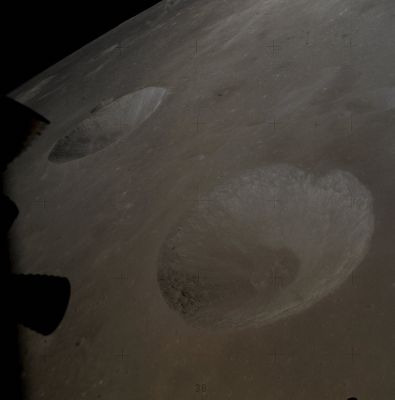 AS 15-87-11703 - Possible "Vent" or "Fissure" on Macrobius B (CTX Frame - Natural Colors; additional process.: Dr Paolo C. Fienga - Lunexit Team)
nessun commento
Parole chiave: The Moon from orbit - Craters - Macrobius B