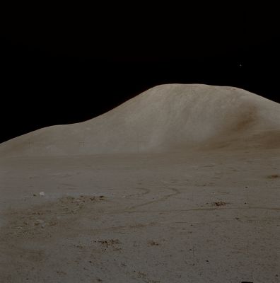 AS 15-88-11905 - Hadley Mountain (natural colors; credits: Lunexit)
nessun commento
Parole chiave: Lunar Surface - Hadley Mountain