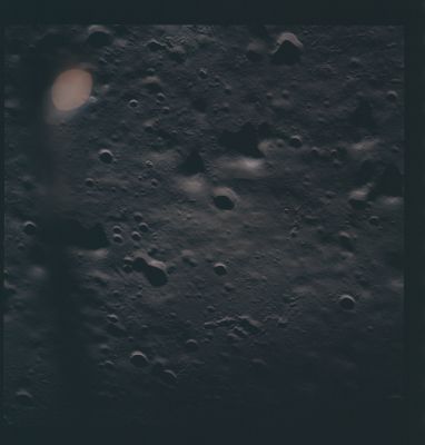 AS 15-96-13064 - EVA Floodlight near Herodotus "H" and Vallis Schroteri (2)
Image Collection:  70mm Hasselblad 
Mission:  15 
Magazine:  96 
Magazine Letter:  Q 
Latitude:  26° North
Longitude: 51° West
Description:  EVA FLOODLIGHT  
Film Type:  SO-368 
Film Width:  70 mm 
Film Color:  color
Parole chiave: The Moon from orbit - Very Unusual Phenomenon