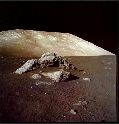 AS 17-147-22590 - Geophone Rock (Geophone 2)  (True Colors; credits: Dr M. Faccin)
Spettacolare: tutto qui.
Parole chiave: Lunar Surface - "The Fort"