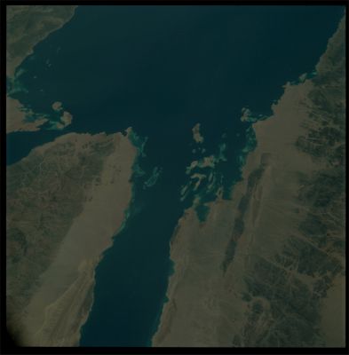 AS 09-23-3523 - From Orbit... (Absolute Natural Colors; credits for the additional process. and color.: Dr Paolo C. Fienga - Lunexit Team) 
nessun commento
Parole chiave: The Earth from Orbit