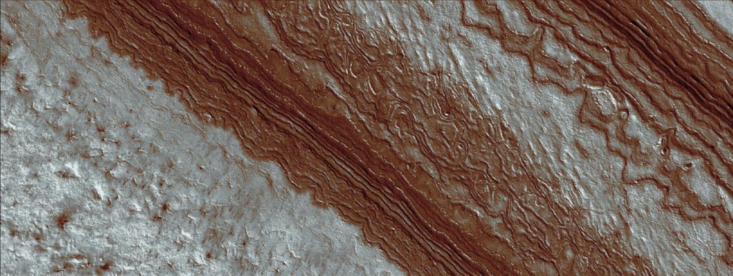 Possible Northern Scenarios (2) - Layers
nessun commento
Parole chiave: Mars from orbit - North Polar Layers