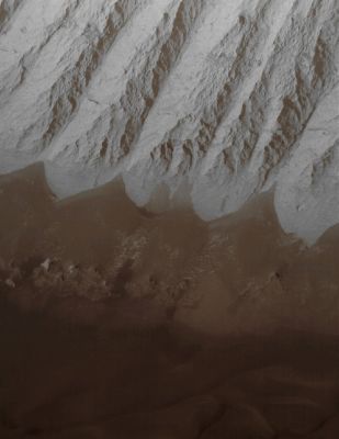 Features of Candor Chasma (Natural Colors; credits for the additional process. and color: Dr Paolo C. Fienga - Lunexit Team)
nessun commento
Parole chiave: Mars from orbit - Chasmas - Candor Chasma