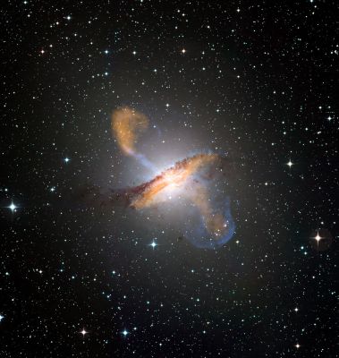 Centaurus A
"...millantatore è colui il quale fa mostra di titoli che non possiede, così esagerando (agli occhi degli altri) il controllo che ha sulle cose del Mondo; un controllo di cui egli, in realtà, è del tutto privo..." 

Aristotele

Parole chiave: From Space Images - Chandra X-Ray Space Telescope