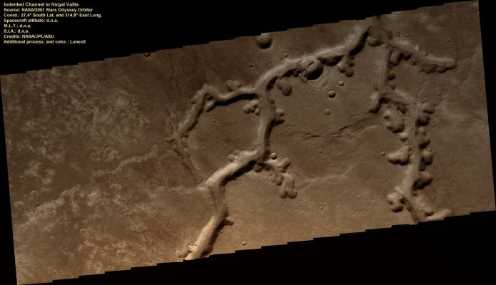 Indented Channel in Nirgal Vallis (Natural Colors; credits: Lunexit)
nessun commento
Parole chiave: Mars from orbit - Channels - Nirgal Vallis Region