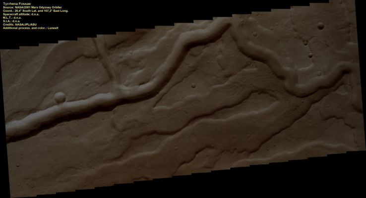 Tyrrhena Fossae (Natural Colors; credits: Lunexit)
nessun commento
Parole chiave: Mars from orbit - Channel - Terra Tyrrhena Region