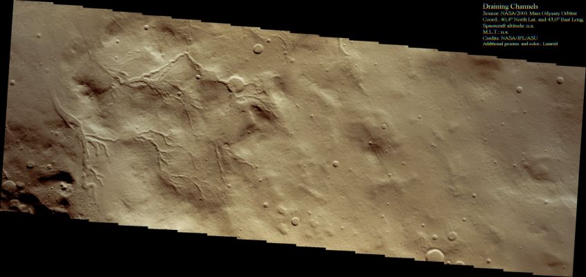 Draining Channels near Moreux Crater (Natural Colors; credits for the additional process. and color.: Dr Paolo C. Fienga - Lunexit Team)
nessun commento
Parole chiave: Mars from orbit - Draining Channels