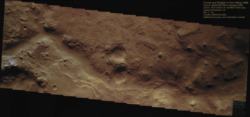 Features of Huo Hsing Vallis (Natural Colors; credits for the additional process. and color.: Dr Paolo C. Fienga - Lunexit Team) 
nessun commento
Parole chiave: Mars from orbit - Channels - Huo Hsing Vallis