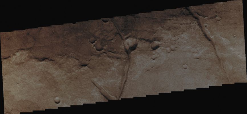 Features of Margaritifer Terra (Absolute Natural Colors; credits for the additional process. and color: Dr Paolo C. Fienga - Lunexit Team)
Orbit Number: 42470 
Latitude: 18.311° South 
Longitude: 332,354 East
Instrument: VIS 
Captured: July, 12th, 2011
Mars Local Time (M.L.T.): 05:54 (Early Morning Hours)
Parole chiave: Mars from orbit - Channels - Margaritifer Terra