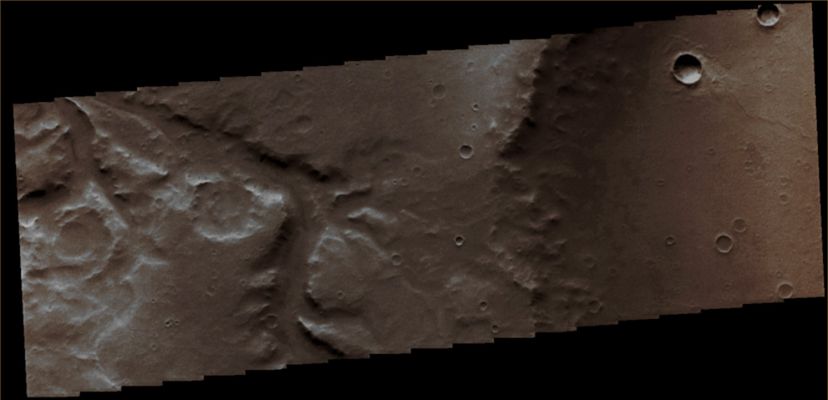 Naktong Vallis (Absolute Natural Colors; credits for the additional process. and color.: Dr Paolo C. Fienga - Lunexit Team)
Orbit Number: 43403 
Latitude: 0,36325° North
Longitude: 35,9754° East
Instrument: VIS 
Captured: September, 27th, 2011
Parole chiave: Mars from orbit - Channels - Naktong Vallis