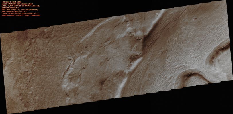 Features of Reull Vallis (Natural Colors; credits for the additional process. and color.: Dr Paolo C. Fienga - Lunexit Team)
nessun commento
Parole chiave: Mars from orbit - Channels - Reull Vallis