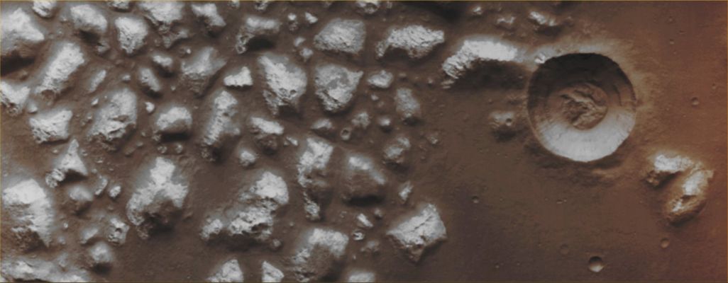 Features of Mare Chromium (Absolute Natural Colors; credits for the additional process. and color.: Dr Paolo C. Fienga - Lunexit Team) 
Image information: VIS instrument;
Latitude 34,4° South;
Longitude 174,4° East (such as 185,6 West); 
Resolution: 19 meter/pixel.


Parole chiave: Mars from orbit - Chaotic Terrain - Mare Chromium