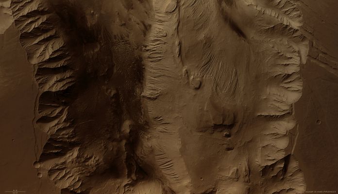 Candor Chasma (Natural Colors; credits: Lunexit)
nessun commento
Parole chiave: Mars from orbit - Candor Chasma Region