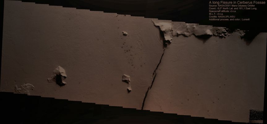 Fissure in Cerberus Fossae (Absolute Natural Colors; additional process.: Dr Paolo C. Fienga - Lunexit Team)
nessun commento
Parole chiave: Mars from orbit - Cerberus Fossae Region