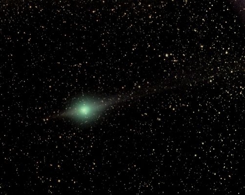 Comet Lulin is approaching...
Da "NASA - Picture of the Day", del giorno 2 Febbraio 2009:"How bright will Comet Lulin become? No one knows for sure. Although it is notoriously difficult to accurately predict the brightness of newly discovered comets, Comet Lulin could well become visible to the unaided eye later this month (such as February 2009). 
As Comet Lulin moves into the Northern Sky in mid February to rise around midnight, it should at least be spotted by comet watchers with binoculars and a good sky chart. Tracking observations indicate that the comet officially designated C/2007 N3 (Lulin) has now swung by the Sun and is approaching Earth on a trajectory that will bring it within half the Earth-Sun distance in late February. 
Comet Lulin's orbit indicates that this is likely the comet's first trip into the Inner Solar System. The comet was discovered by Quanzhi Ye of Sun Yat-sen University, on images obtained by Chi-Sheng Lin at the Lu-Lin Observatory of National Central University. 
In this picture, taken from Italy last Friday, are Comet Lulin's coma and tails, one tail pointing away from the Sun, and an anti-tail - dust that trails the comet in its orbit and may appear to point toward the Sun".
Parole chiave: Comets