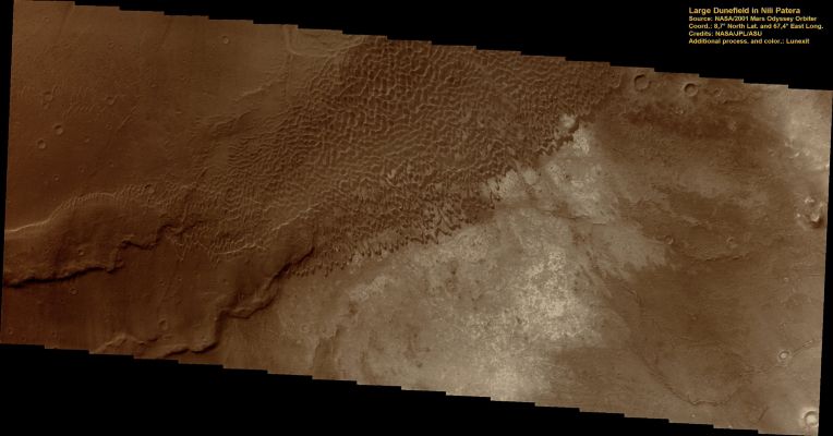 Large Dunefield in Nili Patera (possible Natural Colors; credits: Lunexit)
nessun commento
Parole chiave: Mars from orbit - Dunes - Nili Patera Region