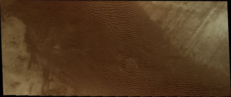 Dunefield in Terra Cimmeria (Natural Colors; credits: Lunar Explorer Italia)
Coord.: 61,3° North Lat. and 164,4° East Long.
Parole chiave: Mars from orbit - Dunes - Terra Cimmeria Region