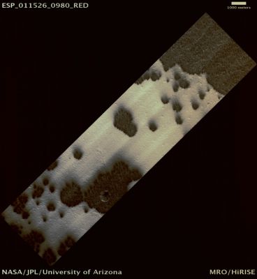 Monitor Seasonal Changes at a South Polar Cracked and Gullied Site (Natural Colors; credits: Lunar Explorer Italia)
Mars Local Time: 17:10 (middle afternoon)
Coord. (centered): 81,7° South Lat. and 66,3° East Long.
Spacecraft altitude: 246,5 Km (such as about 154,1 miles) 
Original image scale range: 49,3 cm/pixel (with 1 x 1 binning) so objects ~ 1,48 mt across are resolved 
Map projected scale: 50 cm/pixel
Map projection: EQUIRECTANGULAR 
Emission Angle: 2,6° 
Phase Angle: 82,3°
Solar Incidence Angle: 84° (meaning that the Sun is about 6° above the Local Horizon)
Solar Longitude: 189,1° (Northern Autumn)
Credits: NASA/JPL/University of Arizona
Additional process. and coloring: Lunar Explorer Italia
Parole chiave: Mars from orbit - South Polar Regions - Cracks and Gullies