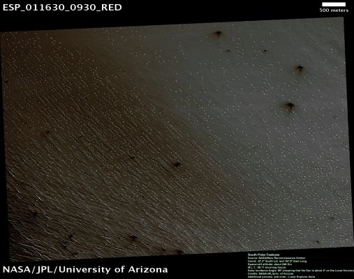 Fans and Polygons (Natural Colors; credits: Lunar Explorer Italia)
nessun commento
Parole chiave: Mars from orbit - South Polar Regions - Fans & Polygons