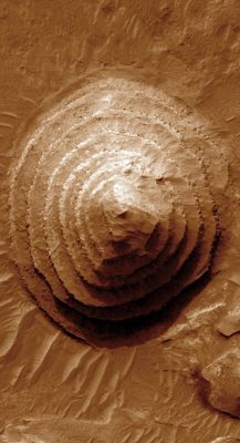 The Martian "Babel Tower" (Natural Colors; credits: Dr M. Faccin)
nessun commento
Parole chiave: Mars from orbit - Arabia Terra Region