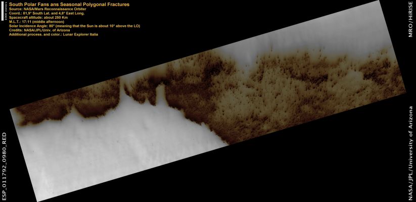 Fans and Polygons (Natural Colors; credits: Lunar Explorer Italia)
nessun commento
Parole chiave: Mars from orbit - South Polar Regions - Fans & Polygons