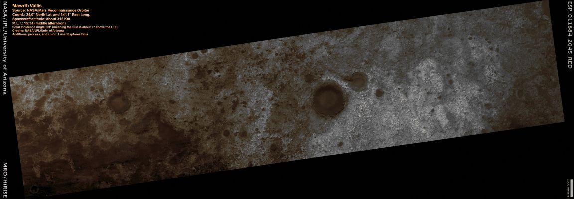 Unusual Translucent Surface on the edge of a candidate Collapse Pit (context frame - Natural Colors; credits: Lunar Explorer Italia)
Che la Regione Marziana di Mawrth Vallis costituisca una priorità nelle investigazioni orbitali poste in essere dalla NASA tramite la Sonda MRO, è un fatto; un altro fatto è che sarà un'area di questa Regione quella che costituirà, con ogni probabilità, la destinazione finale del Rover denominato Mars Science Laboratory.
Ufficialmente, Mawrth Vallis è una Regione che presenta delle caratteristiche mineralogicdhe superficiali talmente variegate e straordinarie, che l'investigazione ravvicinata delle medesime appare - effettivamente - un passaggio obbligato per la piena e corretta comprensione della Superficie del Pianeta Rosso, ivi inclusa la sua Storia ed il suo Presente. 
Tuttavia, dopo aver attentamente esaminato alcune (poche, ma riteniamo significative) porzioni di Mawrth Vallis attraverso i frames MRO in formato JP2000, ci siamo convinti che la questione mineralogica, per quanto importante possa essere, non è certo l'unico motivo per cui la NASA si è fissata in maniera così evidente su questa Regione. C'è dell'altro, evidentemente.
Abbiamo individuato, ad esempio, alcuni rilievi superficiali COMPLETAMENTE ANOMALI ED INESPLICABILI (almeno da un punto di vista geomorfologico), sui quali la NASA e gli Scienziati Convenzionali hanno deciso di "glissare" completamente (insomma: dato che escludiamo l'ipotesi per cui non li abbiano notati, diciamo pure che costoro non hanno intenzione di parlarne). Beh, Voi lo sapete: noi NON SIAMO la NASA e NON SIAMO Scienziati Convenzionali e quindi...
Nel successivo detail mgnf (edm), infatti, osservando la parete Sud-Est di un rilievo che riteniamo essere un pozzo da collasso di modestissime dimensioni, potrete notare una bizzarra Superficie Translucida la quale, in particolar modo nella elaborazione in Falsi Colori (curata dal Dr Faccin), ma anche in quella in Colori Naturali (curata dal Dr Fienga), si evidenzia in tutta la sua originale complessità.

Vi risparmiamo, in questa sede ed in questo momento, le ipotesi sulla possibile Natura del dettaglio, ma Vi invitiamo ad osservarlo con ESTREMA ATTENZIONE ed APERTURA MENTALE, poichè esso rappresenta l'espressione visibile di quelle che, a nostro parere sono le vere ed uniche Surface Features che rendono Marte un Mondo Alieno, tutt'altro che "vicino" e "familiare" alla nostra Cara e Vecchia Terra...
Parole chiave: Mars from orbit - Mawrth Vallis